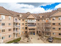 4312 139 AV NW  Edmonton, AB T5Y 3J4