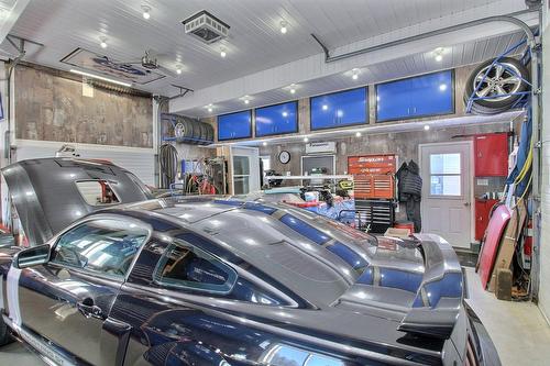 Garage - 5285 Rue Mills, Sherbrooke (Brompton/Rock Forest/Saint-Élie/Deauville), QC - Indoor Photo Showing Garage