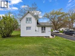 2432 FRONT ROAD  Lasalle, ON N9J 2C4