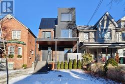 MAIN FLOOR - 168 PEARSON AVENUE  Toronto, ON M6R 1G5