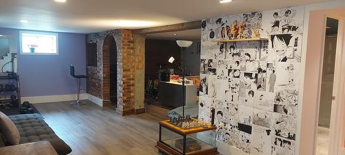 Salle familiale - 49 Av. Brien, Laval (Laval-Des-Rapides), QC - Indoor Photo Showing Other Room