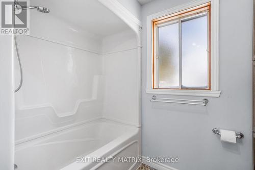 2811-2815 Rolland Massie Road, North Glengarry, ON - Indoor Photo Showing Bathroom