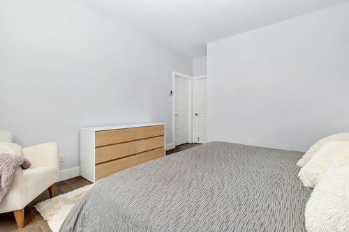 Chambre à coucher principale - 73 Ch. Des Malards, Sainte-Anne-Des-Lacs, QC - Indoor Photo Showing Bedroom
