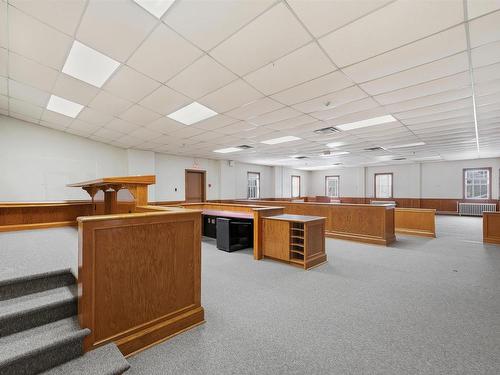 19 Victoria St/240 King Street, Windsor, NS 