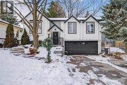 16 FORESTGATE DRIVE  Hamilton, ON L9C 6A3