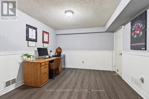 16 Forestgate Drive, Hamilton, ON - Indoor