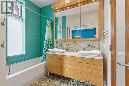 Main - 90 Madison Avenue, Toronto, ON - Indoor Photo Showing Bathroom