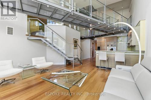 Main - 90 Madison Avenue, Toronto, ON - Indoor Photo Showing Living Room