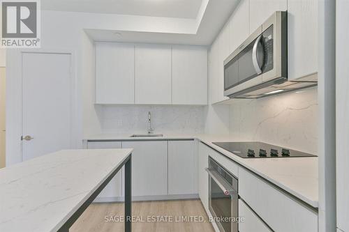 723 - 15 Richardson Street, Toronto, ON - Indoor Photo Showing Kitchen