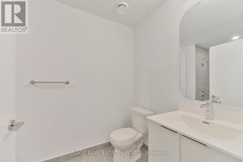 723 - 15 Richardson Street, Toronto, ON - Indoor Photo Showing Bathroom