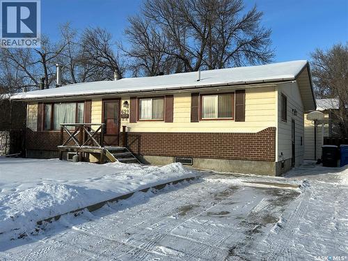 629 George Street, Estevan, SK - Outdoor