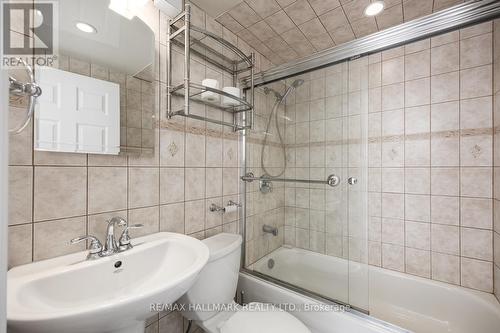 801 Sammon Avenue, Toronto, ON - Indoor Photo Showing Bathroom