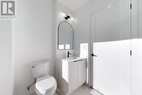 Upper - 168 Pearson Avenue, Toronto, ON - Indoor Photo Showing Bathroom