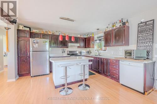 54 Lakeshore Drive, Temagami, ON - Indoor Photo Showing Kitchen