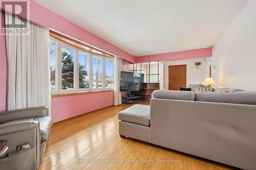 62 Brentwood Drive, Guelph (Riverside Park), ON - Indoor Photo Showing Living Room