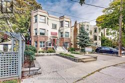 BUILDING 1 UNIT 2 - 9 HUMEWOOD COURT  Toronto, ON M6C 1C9