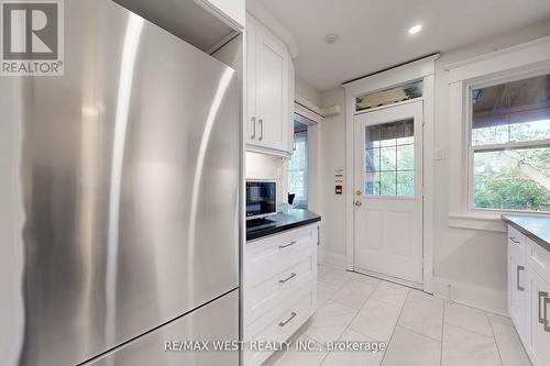 Building 1 Unit 2 - 9 Humewood Court, Toronto, ON - Indoor Photo Showing Kitchen