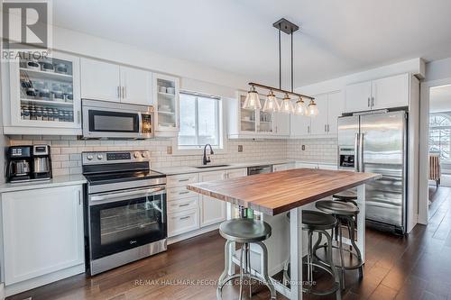 63 Mapleton Avenue, Barrie, ON - Indoor Photo Showing Kitchen With Upgraded Kitchen