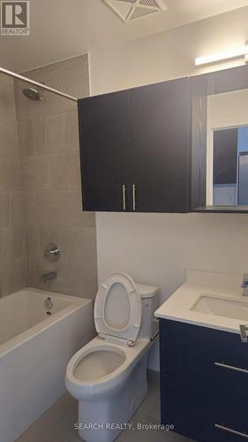 3209 - 5105 Hurontario Street, Mississauga, ON - Indoor Photo Showing Bathroom