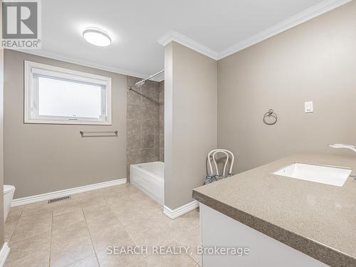 41 Hamilton Drive, Newmarket, ON - Indoor Photo Showing Bathroom