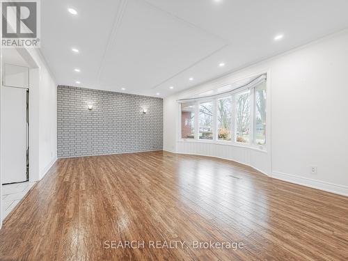 41 Hamilton Drive, Newmarket, ON - Indoor