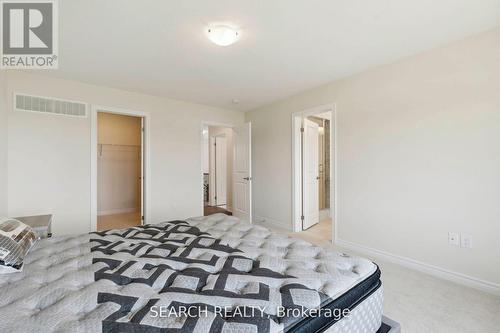 Master bedroom - 171 Vanilla Trail, Thorold, ON - Indoor Photo Showing Bedroom