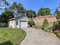 detached garage at the rear - 