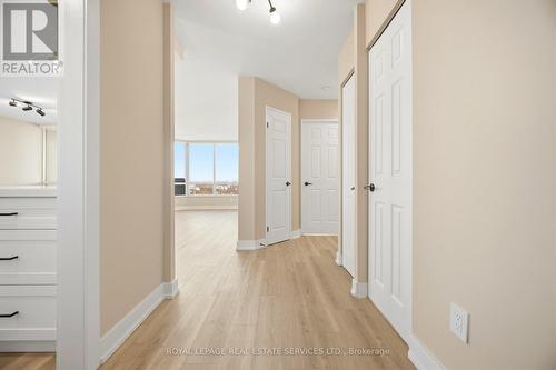 Hallway - 2301 - 1300 Islington Avenue, Toronto, ON - Indoor Photo Showing Other Room