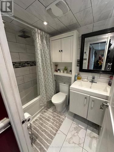 1604 - 370 Dixon Road, Toronto, ON - Indoor Photo Showing Bathroom