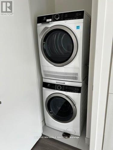 3510 - 138 Downes Street, Toronto, ON - Indoor Photo Showing Laundry Room