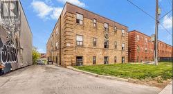 204 - 990 O'CONNOR DRIVE  Toronto, ON M4B 2T3