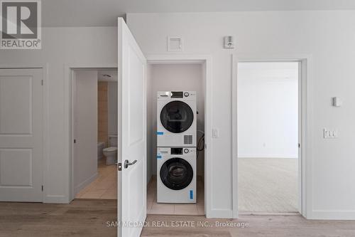 505 - 461 Green Road, Hamilton, ON - Indoor Photo Showing Laundry Room
