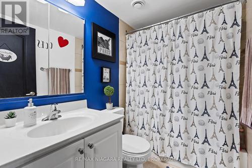 205 - 6390 Huggins Street, Niagara Falls (Stamford), ON - Indoor Photo Showing Bathroom