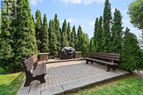 205 - 6390 Huggins Street, Niagara Falls (Stamford), ON - Outdoor
