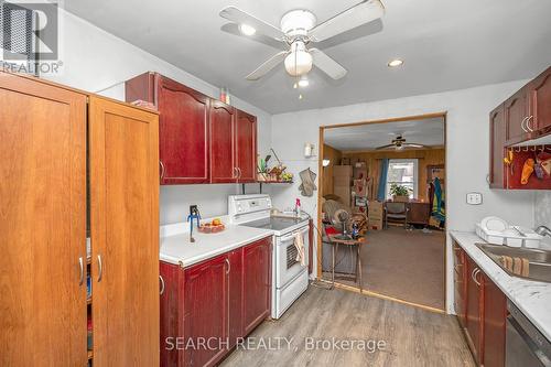 222 Walter Avenue N, Hamilton, ON - Indoor Photo Showing Kitchen