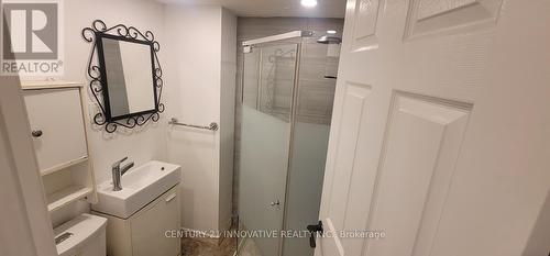249 Highland Avenue, Oshawa, ON - Indoor Photo Showing Laundry Room