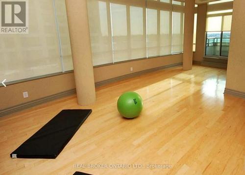 312 - 335 Rathburn Road W, Mississauga, ON - Indoor Photo Showing Other Room