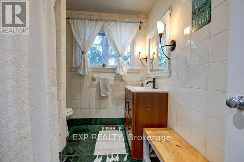 4165 Lloydtown-Aurora Road, King, ON - Indoor Photo Showing Bathroom