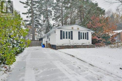 9 DUDLEY DRIVE  Bracebridge (Macaulay), ON P1L 1K2