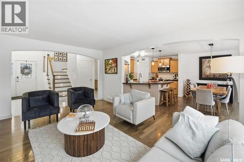 323 Hettle Cove, Saskatoon, SK - Indoor Photo Showing Living Room