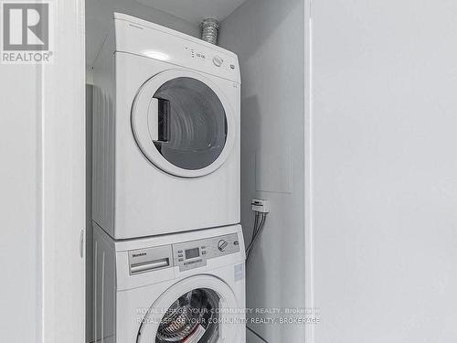 1101 - 8 Scollard Street, Toronto, ON - Indoor Photo Showing Laundry Room