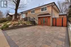 20 BURNVIEW CRESCENT  Toronto, ON M1H 1B5