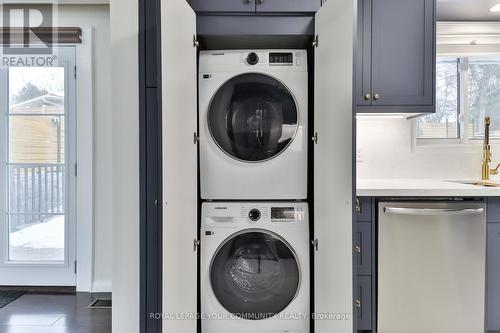 20 Burnview Crescent, Toronto, ON - Indoor Photo Showing Laundry Room
