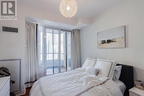 3104 - 35 Balmuto Street, Toronto, ON - Indoor Photo Showing Bedroom