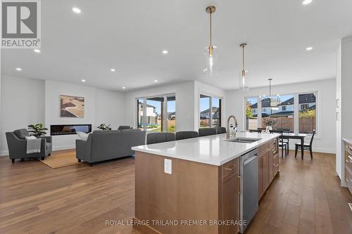 2622 Heardcreek Trail, London North (North S), ON - Indoor