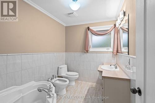 3348 Kodiak Street, Ottawa, ON - Indoor Photo Showing Bathroom
