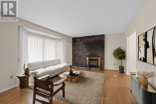 3348 Kodiak Street, Ottawa, ON - Indoor Photo Showing Living Room With Fireplace