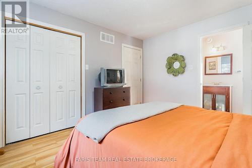 3400 Reservoir Road, Severn, ON - Indoor Photo Showing Bedroom