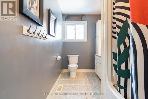 3400 Reservoir Road, Severn, ON - Indoor Photo Showing Bathroom