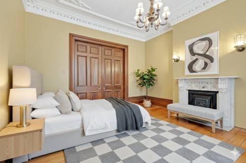 Chambre à coucher - 1847 Rue Tupper, Montréal (Ville-Marie), QC - Indoor Photo Showing Other Room With Fireplace